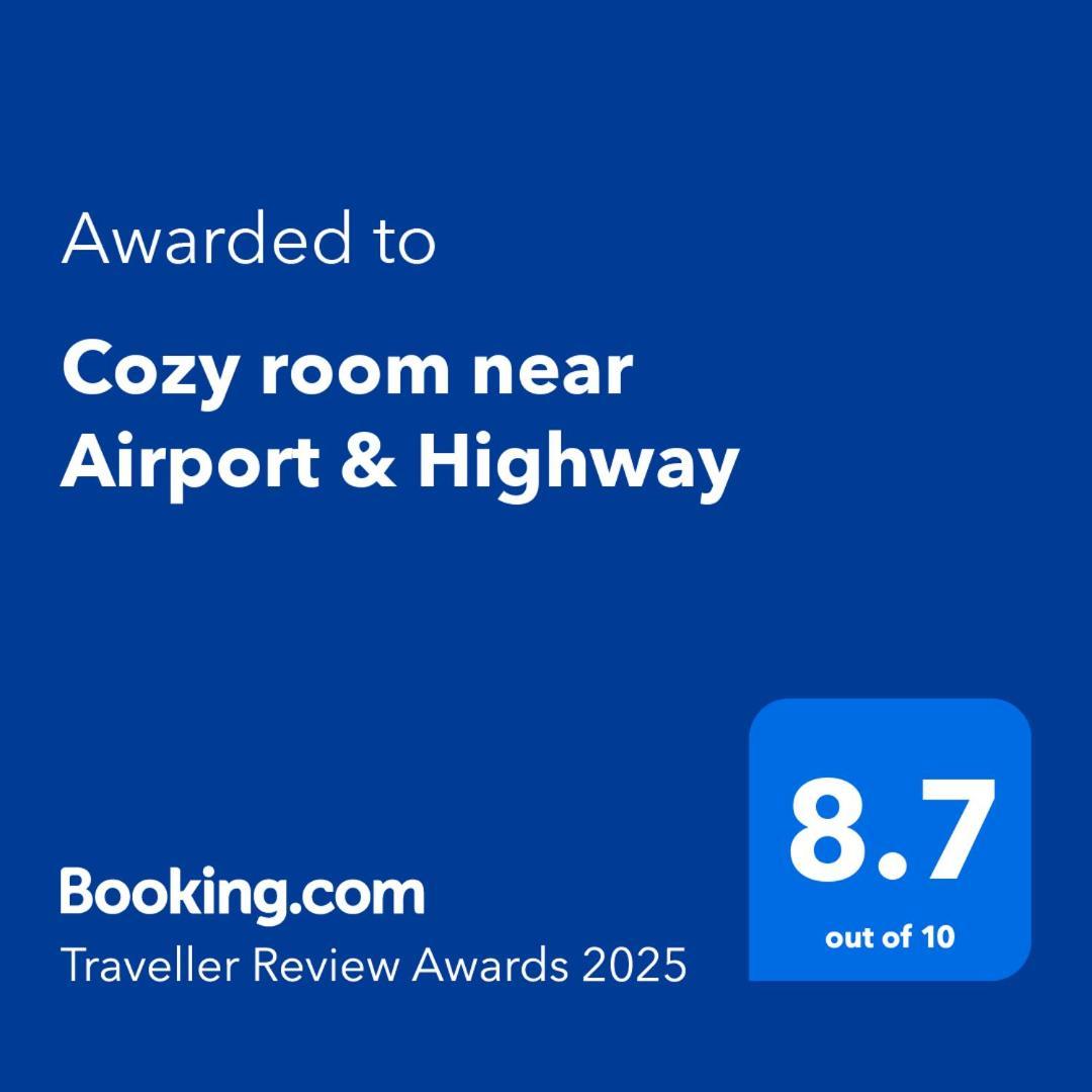 Cozy Room Near Airport & Highway Saint Louis Kültér fotó
